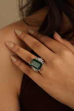 Load image into Gallery viewer, Vintage Royale Emerald ring