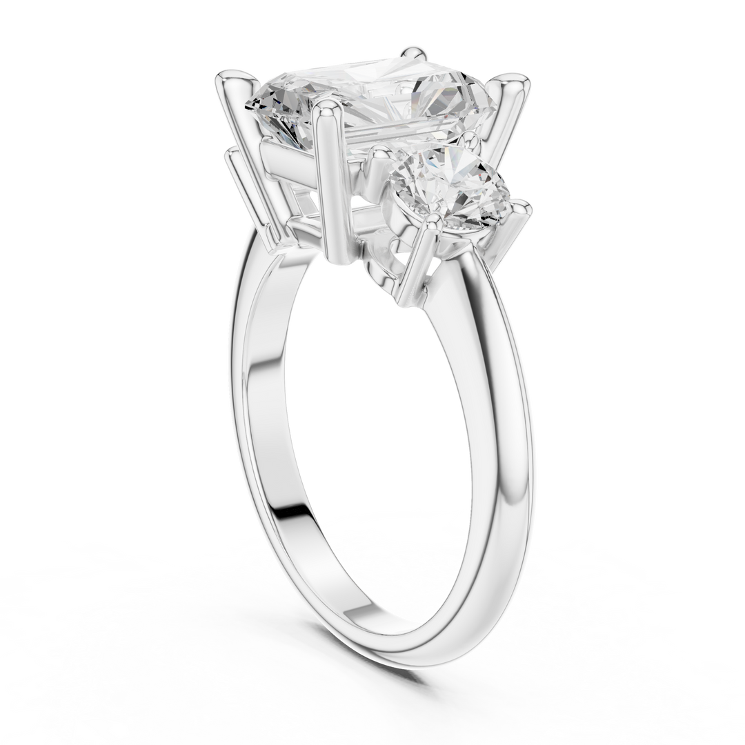 Magnifico 2.50ct Radiant Cut Diamond Ring